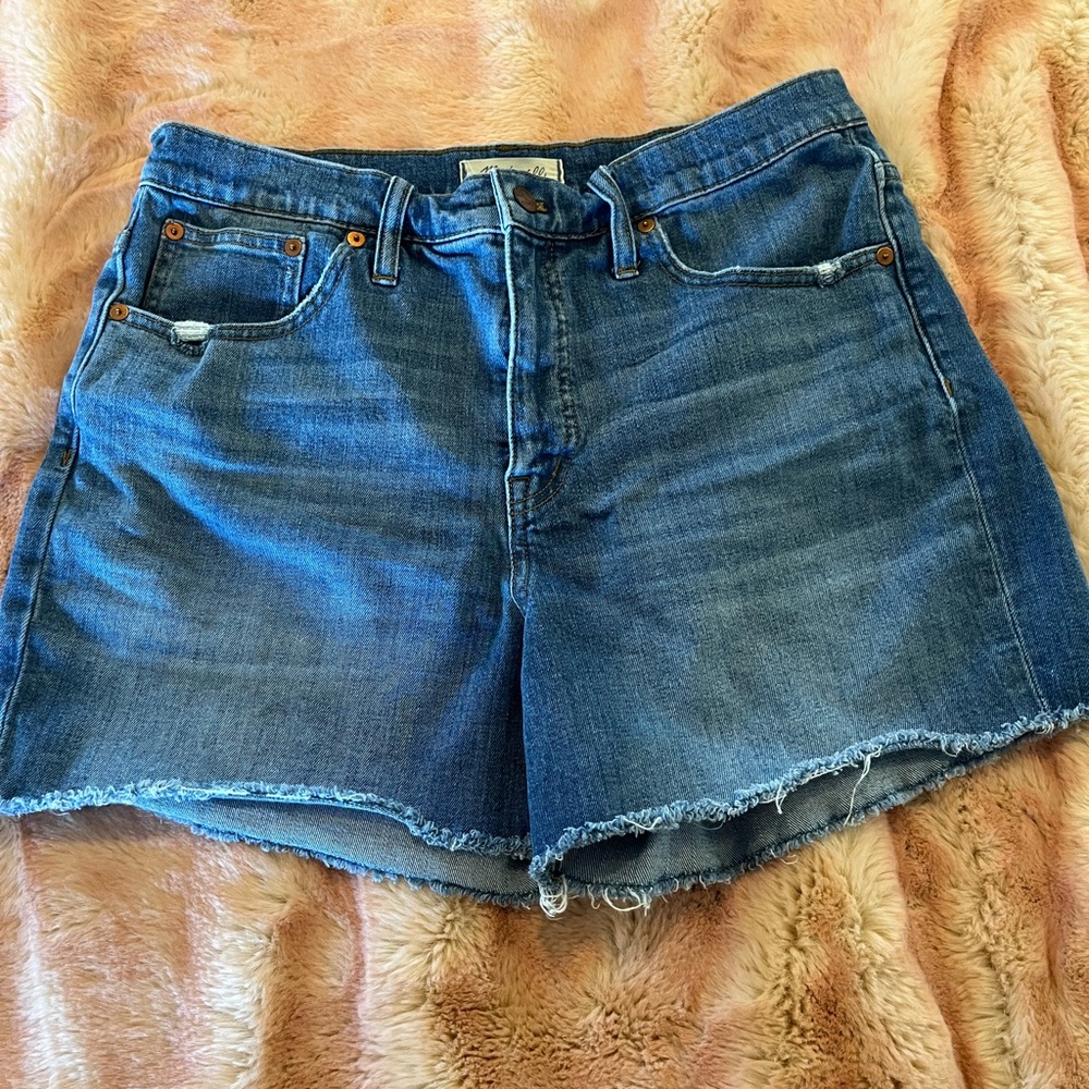 Madewell Denim Shorts in Medium Blue Wash
